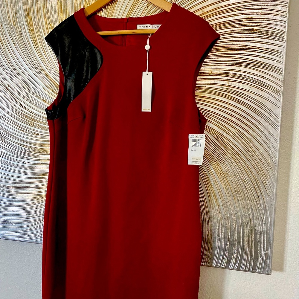 Trina Turk sheath burgundy sleeveless dress size 10 .